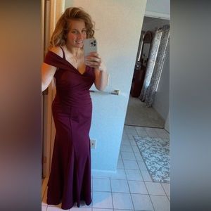 Long dress, red, size 10